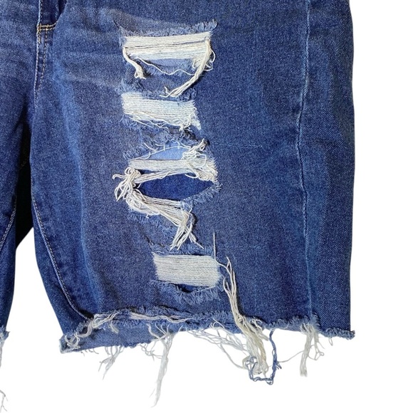 NoBo No Boundaries Women's size 17 Mid rise Denim Blue Distressed Jean Shorts - Picture 3 of 6